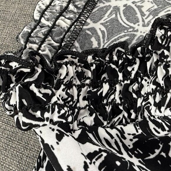 Lilly Lou Dress Black‎ & White V-Neck Cap Sleeves Petite Medium Stretchy Relaxed - Picture 5 of 11